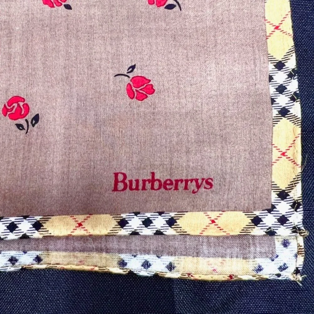 New Burberry London Miniscarf/Handker cotton 19